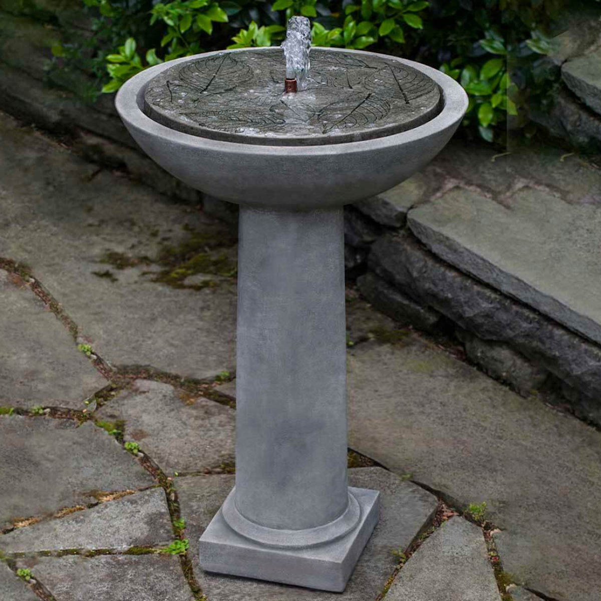 Hydrangea Leaves Birdbath Fountain AS