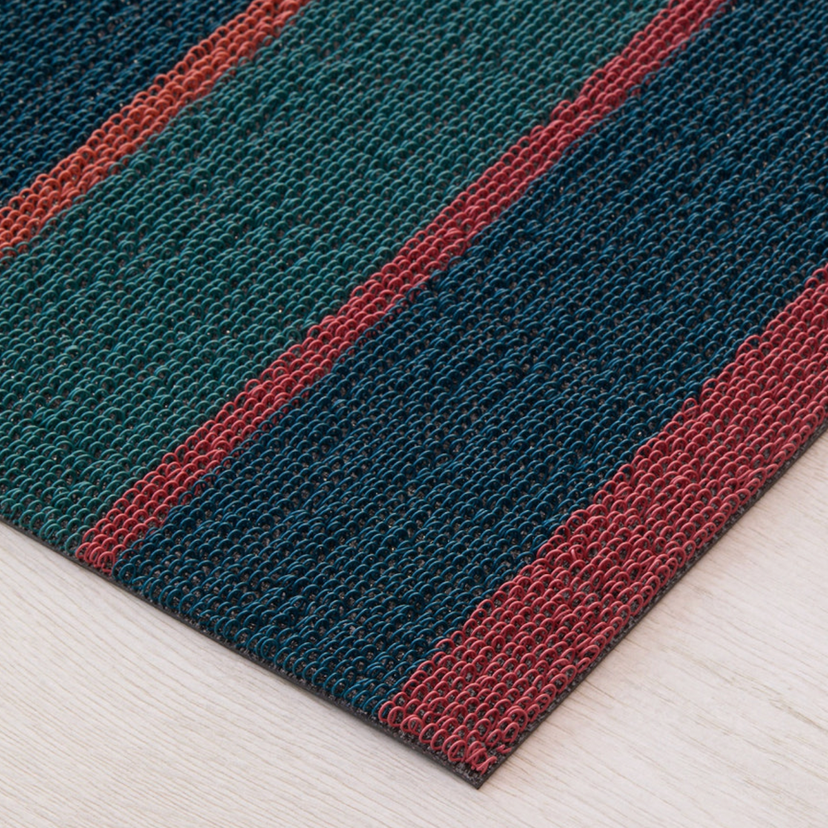 Runner 24x72/2x6 RASPBERRY Bolt Stripe Shag