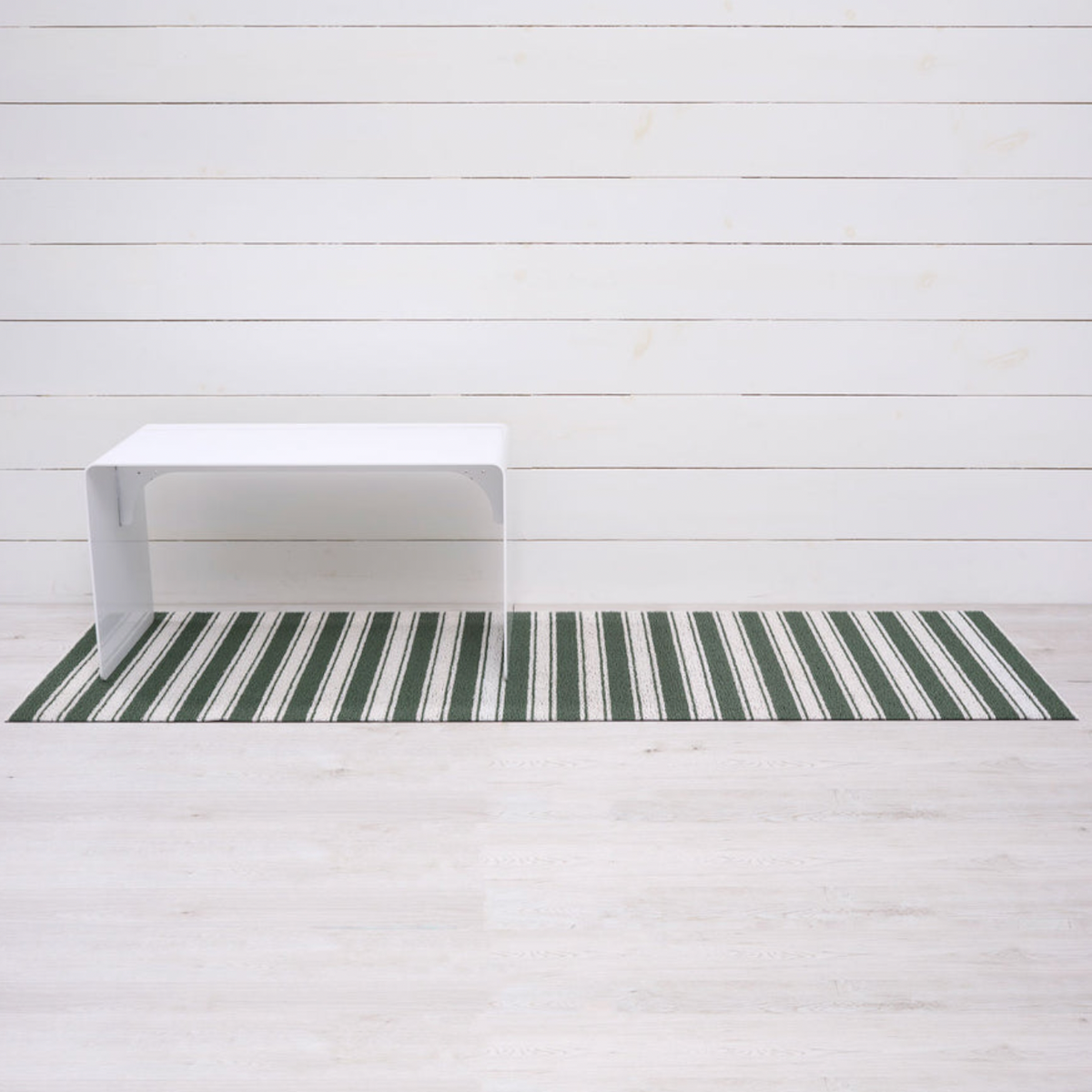 Runner 24x72/2x6 FERN Boardwalk Stripe Shag