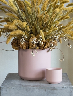 Kendall Pot, matte Pink 7x6.75