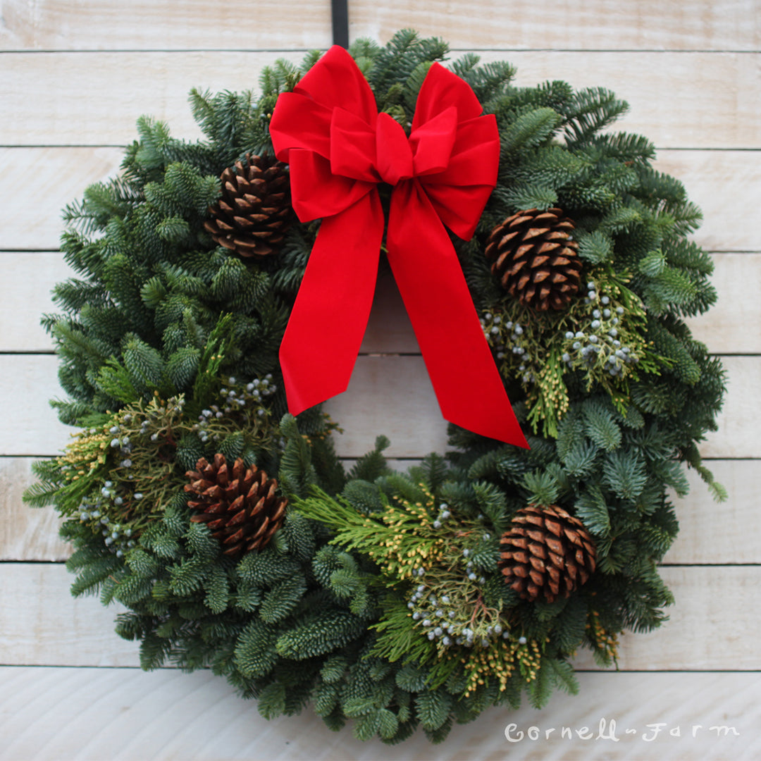 Deluxe Wreaths – Cornell Farm